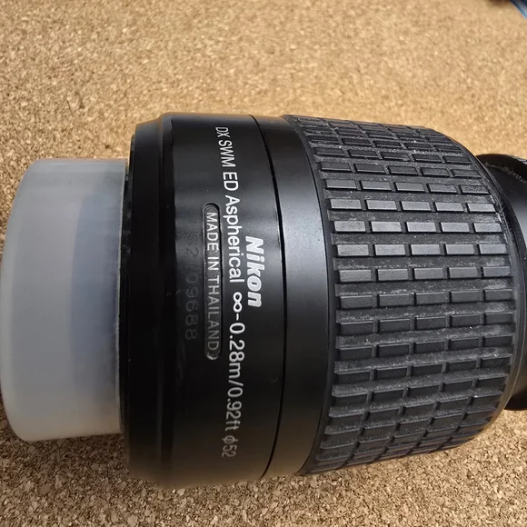Nikon AF-S DX Nikkor 18-55mm f/3.5-5.6G VR Zoom Lens